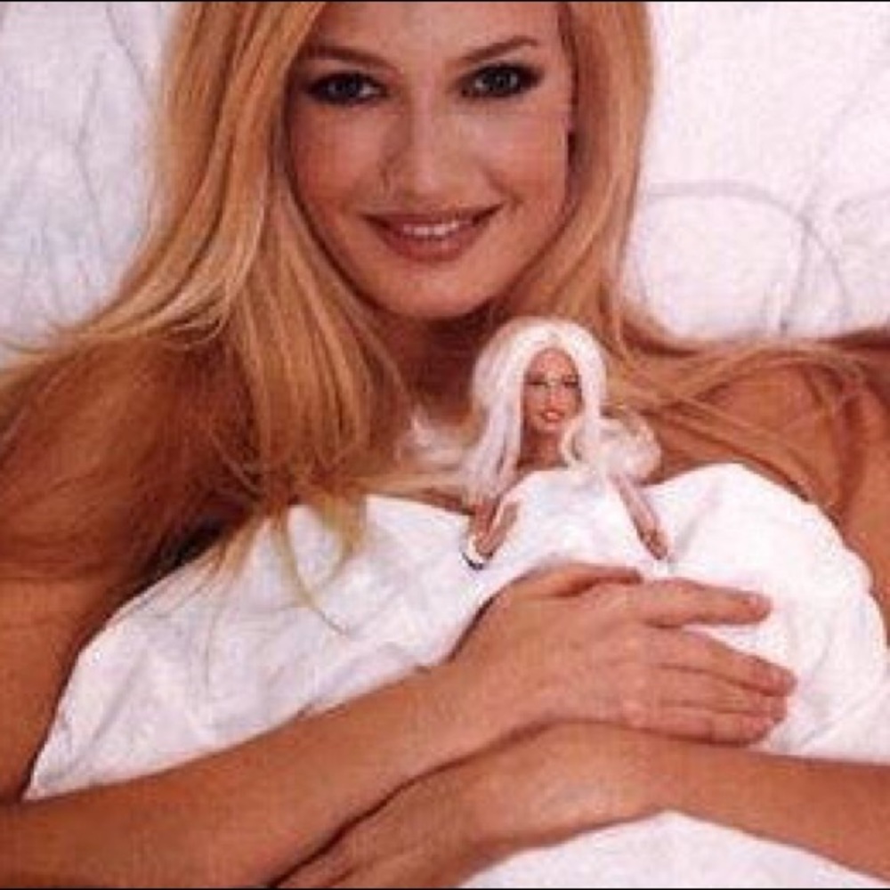 Meet your Posher, Delia